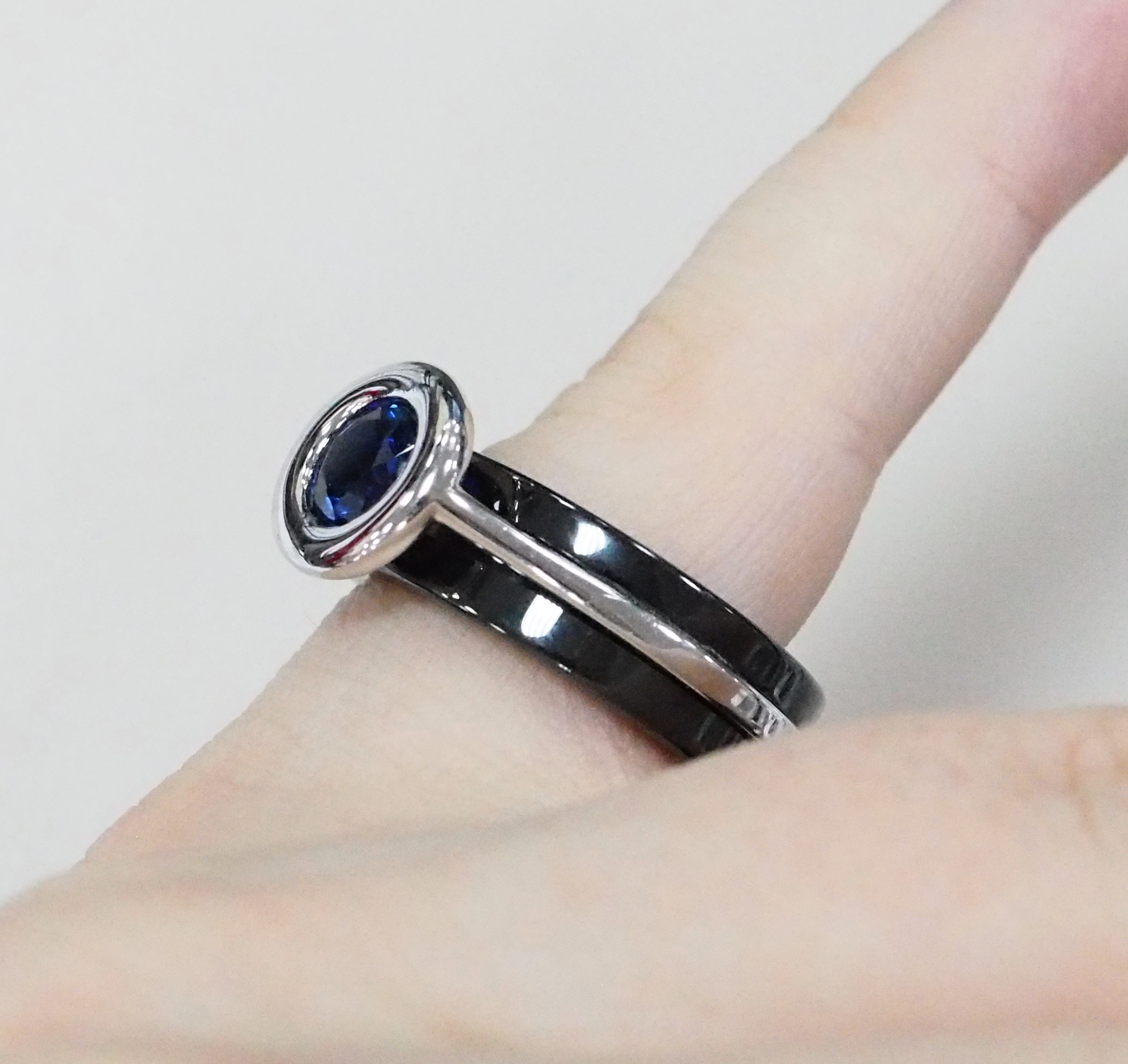 Серебряное кольцо с керамикой